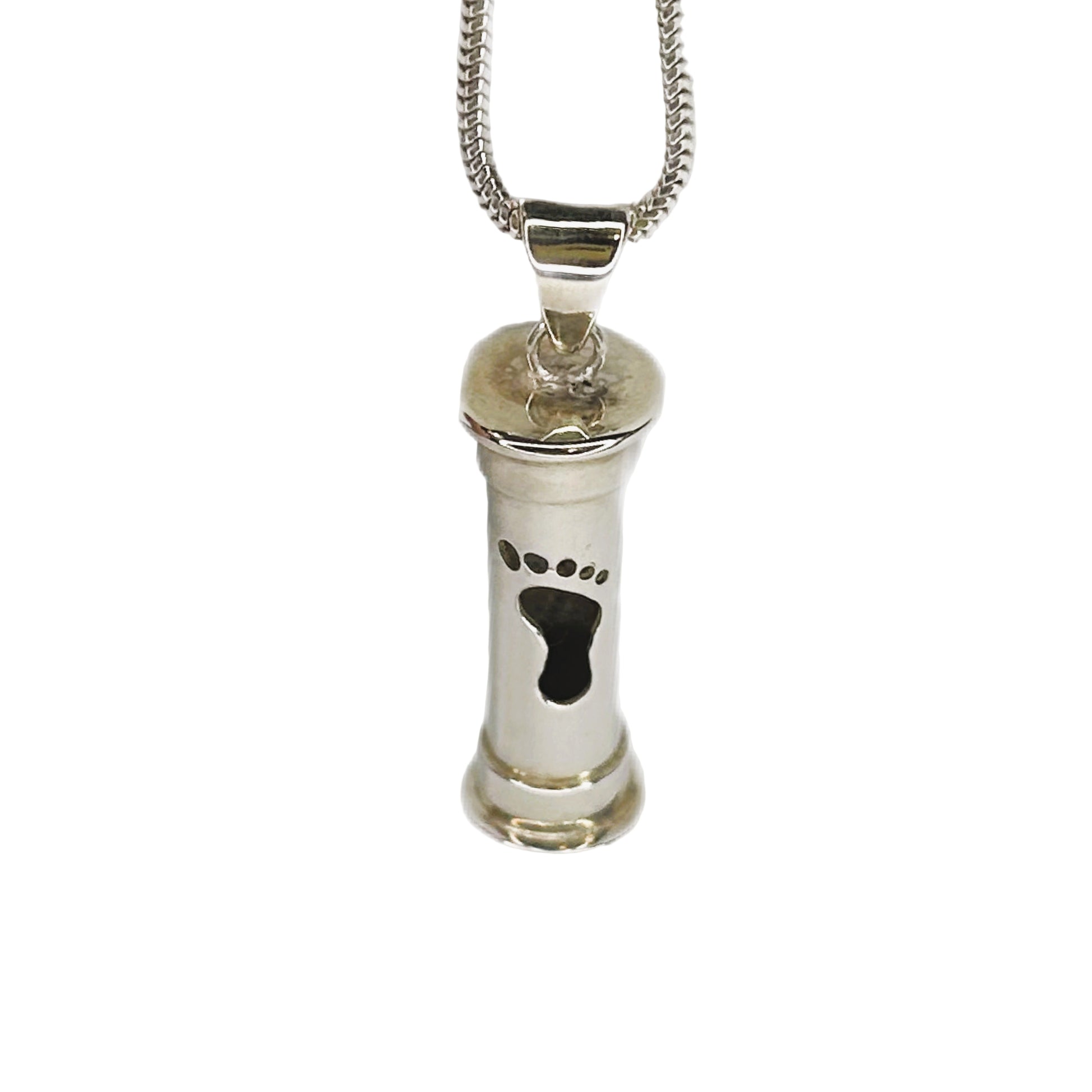 silver self-fill urn pendant for ashes handmade in uk  self fill urn necklace, ashes jewellery, ashes keepsakes, pets ashes, handmade in uk memorial jewellery, hidden ashes, heart, self fill urn pendant, trusted uk jewellery, premium quality, best self fill ashes jewellery