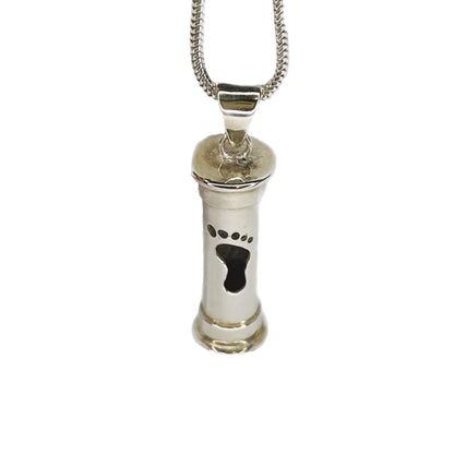 silver self-fill urn pendant for ashes handmade in uk  self fill urn necklace, ashes jewellery, ashes keepsakes, pets ashes, handmade in uk memorial jewellery, hidden ashes, heart, self fill urn pendant, trusted uk jewellery, premium quality, best self fill ashes jewellery
