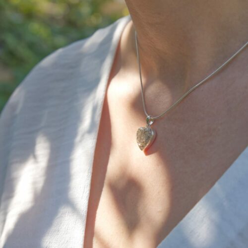 Silver Inlaid Crystarosin Heart Memorial Pendant