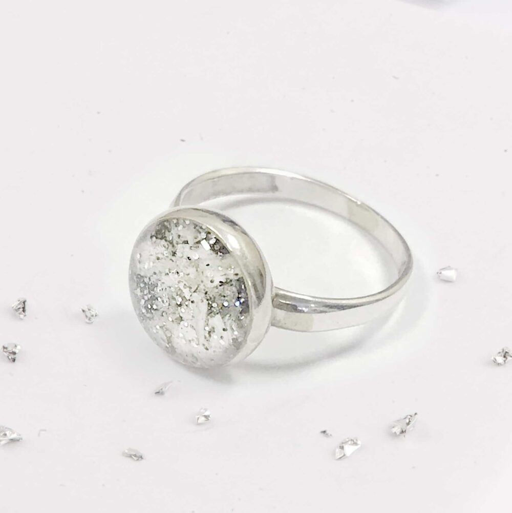 Crystarosin Inlaid Small Round Ring, Ashes or Hair